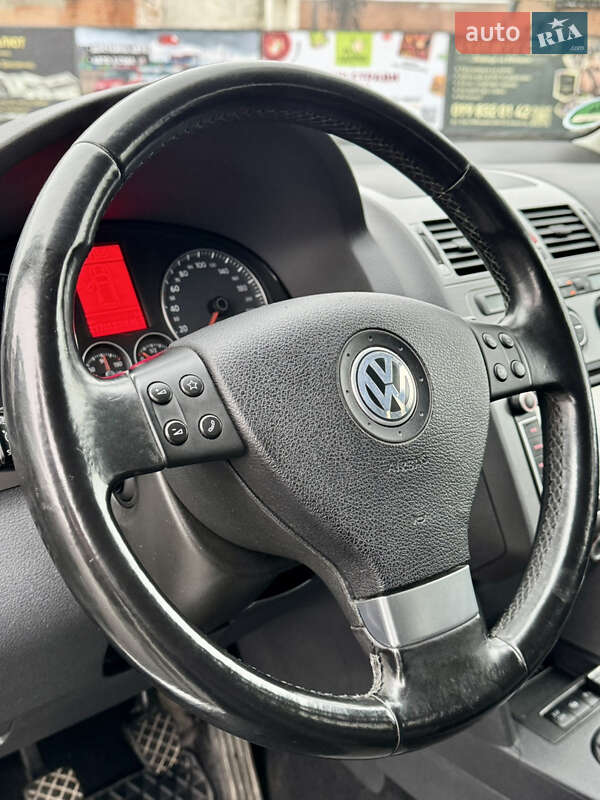 Мінівен Volkswagen Touran 2009 в Лубнах