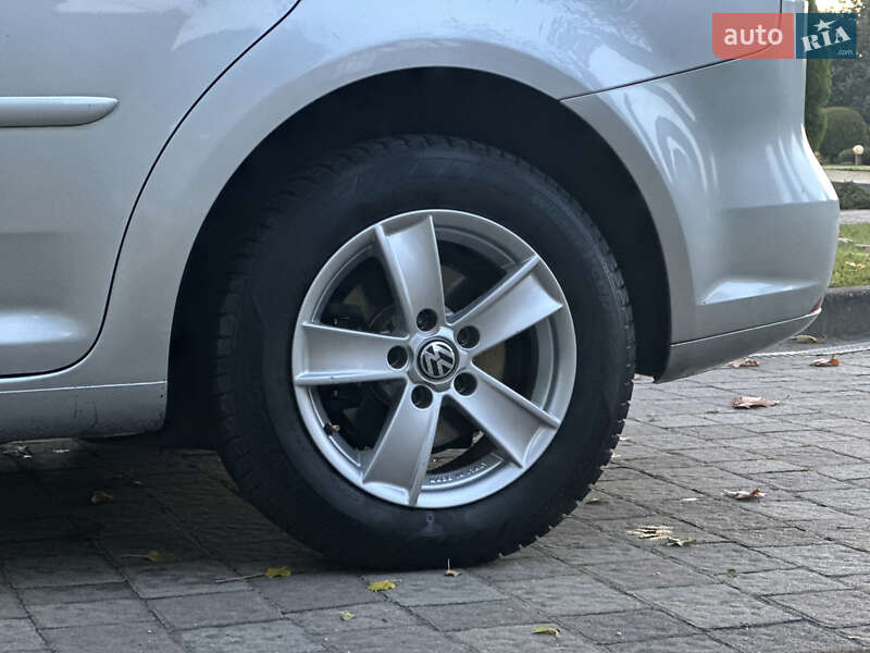 Минивэн Volkswagen Touran 2013 в Сарнах фото 57 Минивэн Volkswagen Touran 2013 в Сарнах