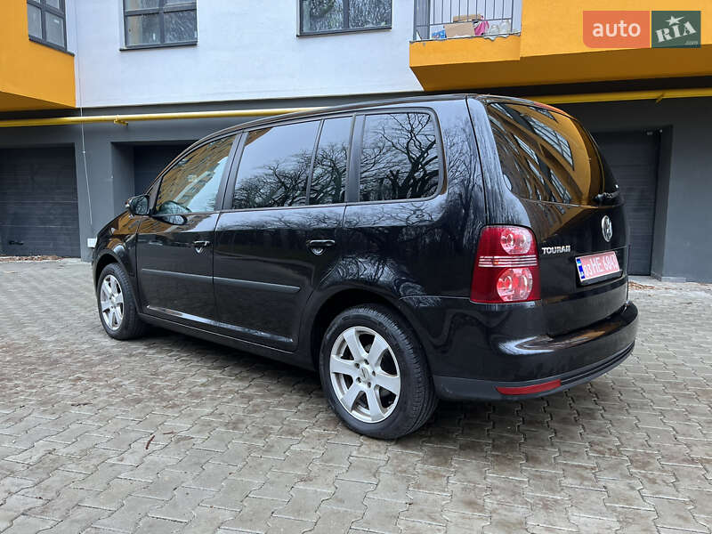 Минивэн Volkswagen Touran 2009 в Виннице