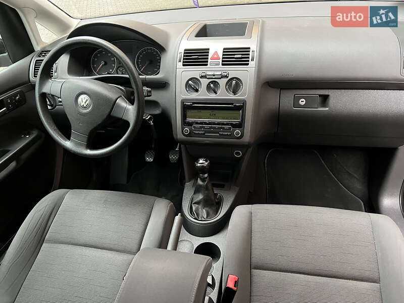 Минивэн Volkswagen Touran 2009 в Виннице