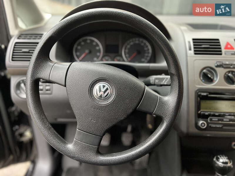 Минивэн Volkswagen Touran 2009 в Виннице
