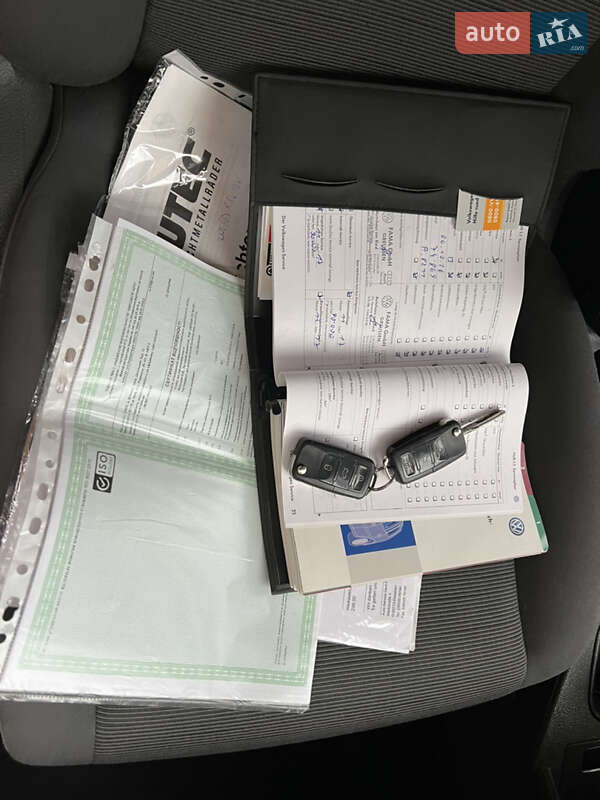 Минивэн Volkswagen Touran 2009 в Виннице