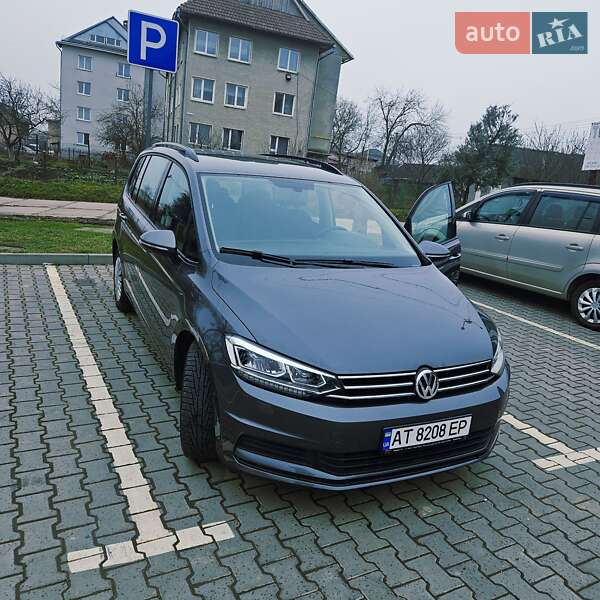 Микровэн Volkswagen Touran 2017 в Ивано-Франковске