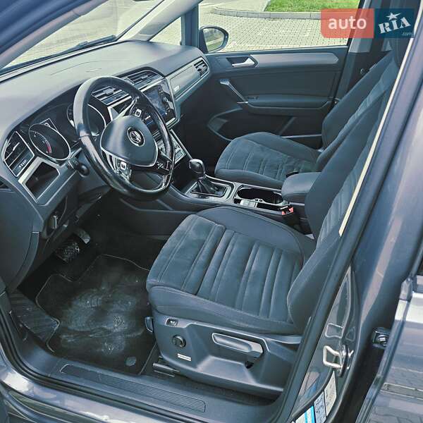 Микровэн Volkswagen Touran 2017 в Ивано-Франковске