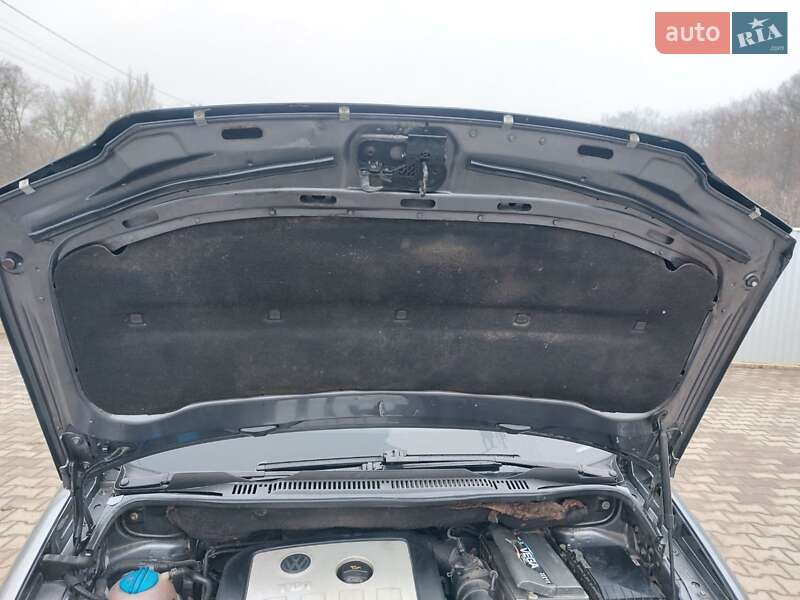 Мінівен Volkswagen Touran 2005 в Сторожинці фото 9 Мінівен Volkswagen Touran 2005 в Сторожинці