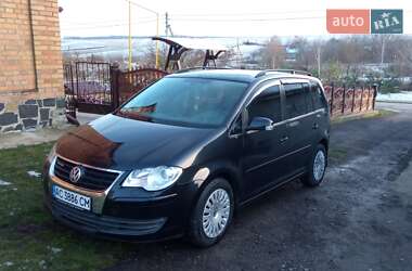 Минивэн Volkswagen Touran 2008 в Луцке