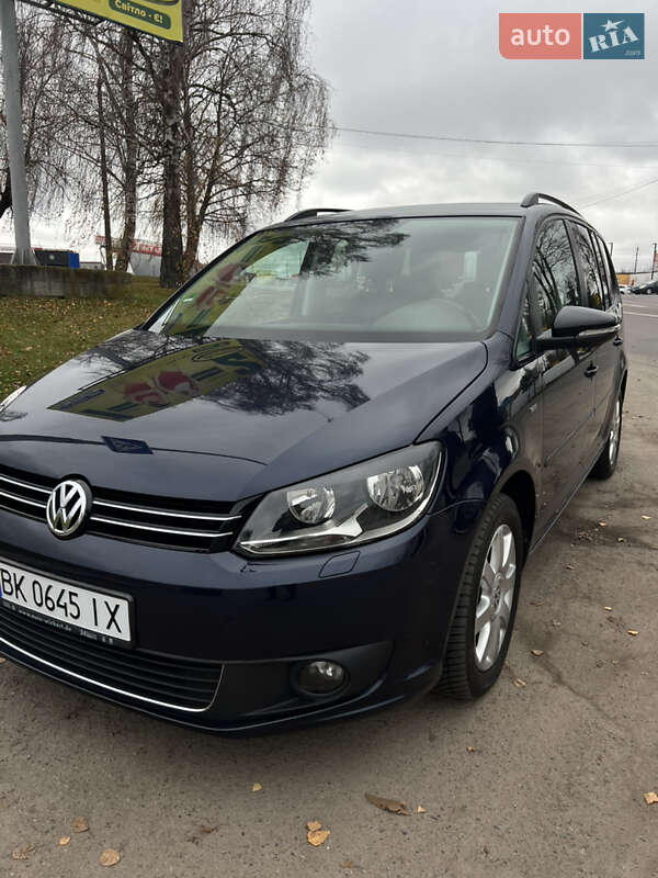 Volkswagen Touran 2012