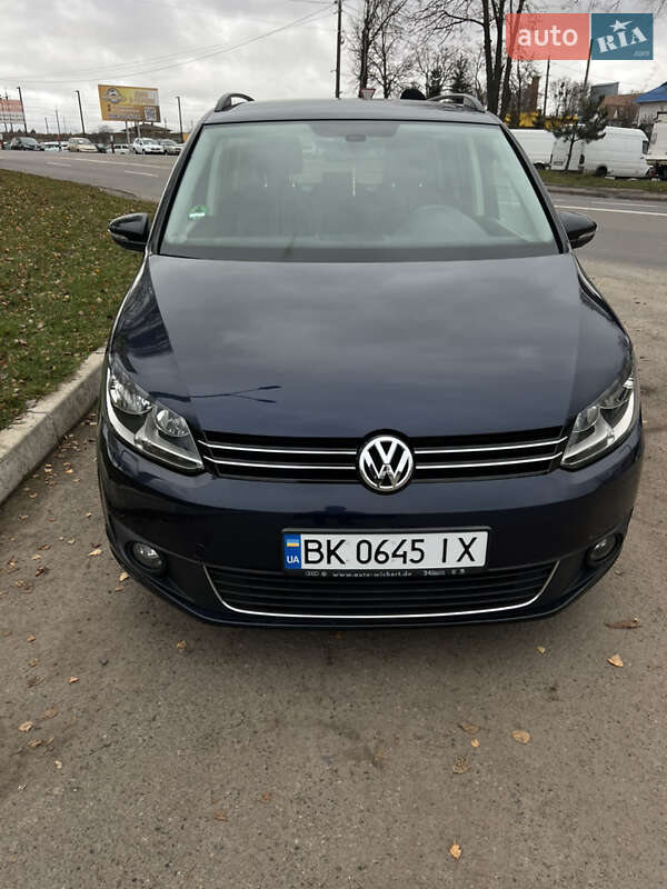 Мінівен Volkswagen Touran 2012 в Рівному