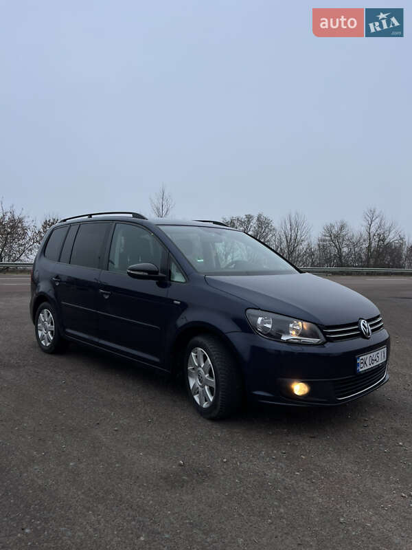 Мінівен Volkswagen Touran 2012 в Рівному