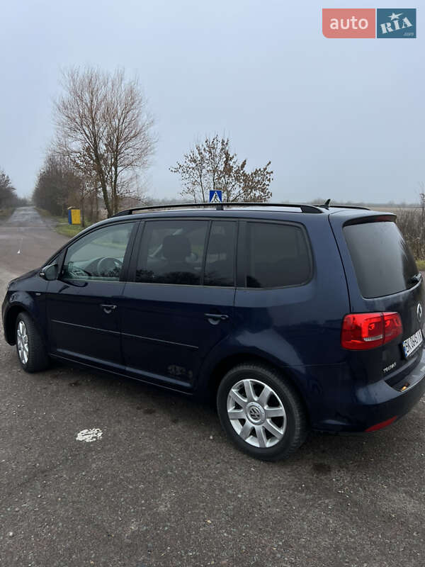 Мінівен Volkswagen Touran 2012 в Рівному