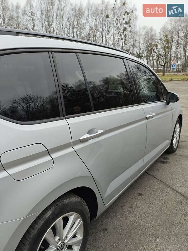 Микровэн Volkswagen Touran 2016 в Славуте