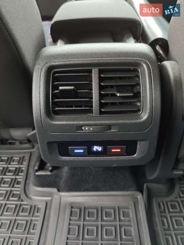 Микровэн Volkswagen Touran 2016 в Славуте