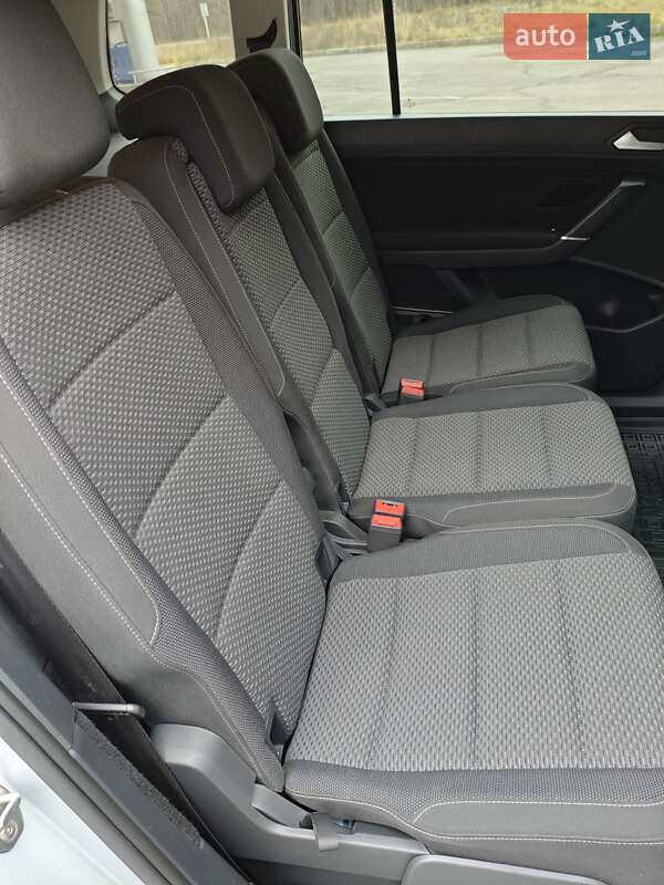 Микровэн Volkswagen Touran 2016 в Славуте