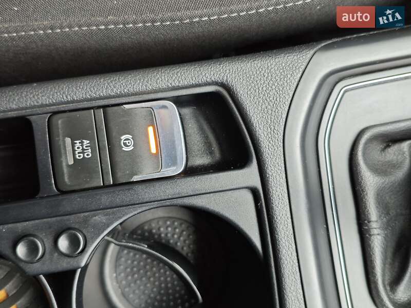 Микровэн Volkswagen Touran 2016 в Славуте