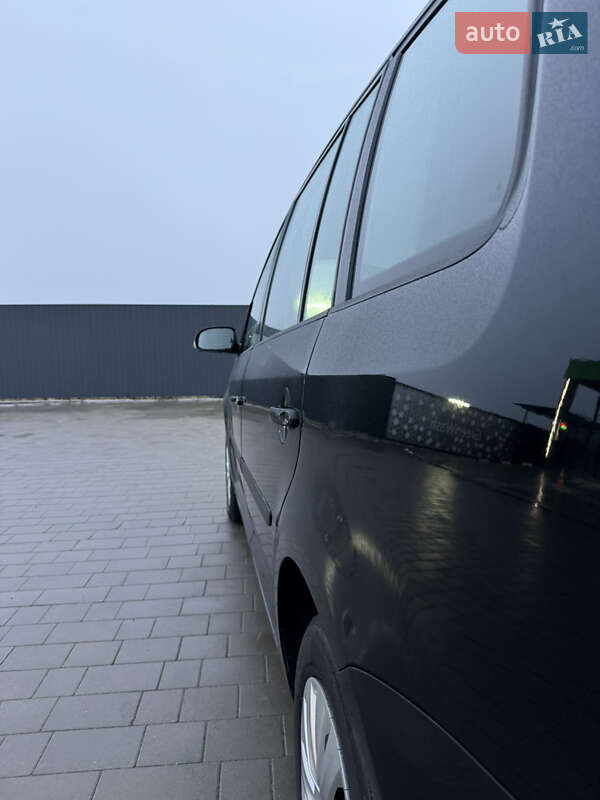 Минивэн Volkswagen Touran 2003 в Каменец-Подольском фото 13 Минивэн Volkswagen Touran 2003 в Каменец-Подольском