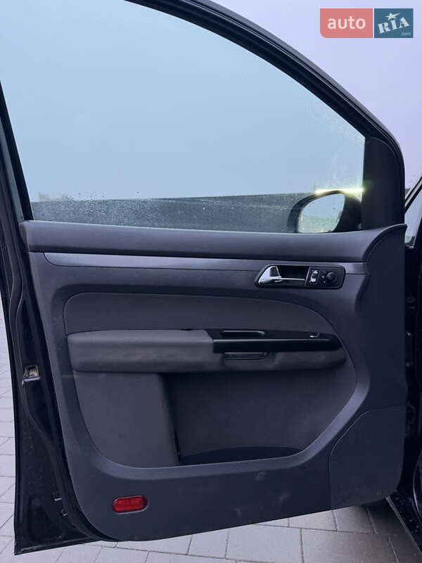 Минивэн Volkswagen Touran 2003 в Каменец-Подольском фото 23 Минивэн Volkswagen Touran 2003 в Каменец-Подольском