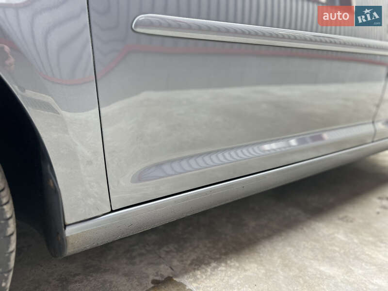 Минивэн Volkswagen Touran 2007 в Лубнах