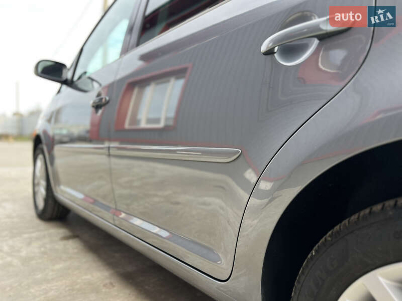 Минивэн Volkswagen Touran 2007 в Лубнах