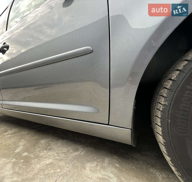 Минивэн Volkswagen Touran 2007 в Лубнах