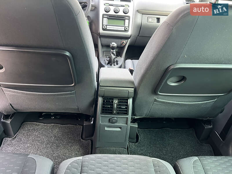 Минивэн Volkswagen Touran 2007 в Лубнах