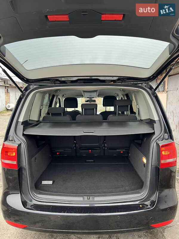 Мінівен Volkswagen Touran 2014 в Києві