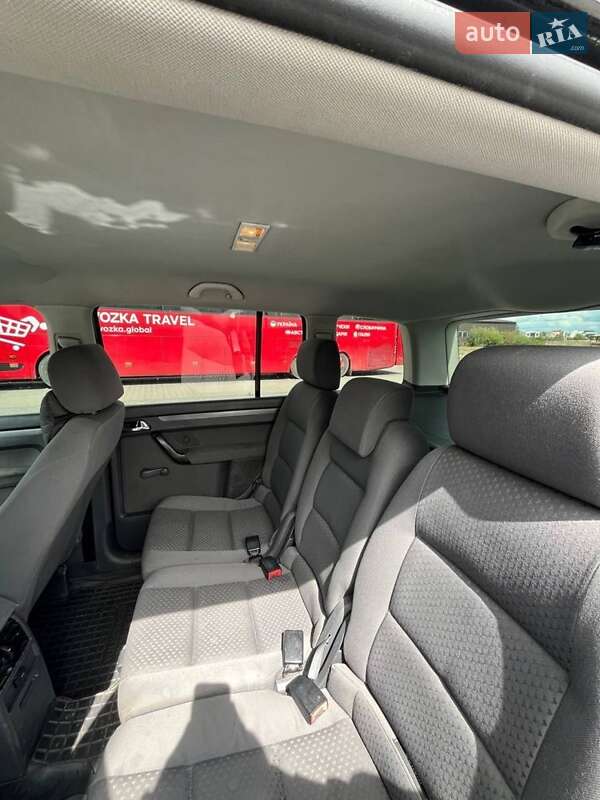 Минивэн Volkswagen Touran 2004 в Ивано-Франковске