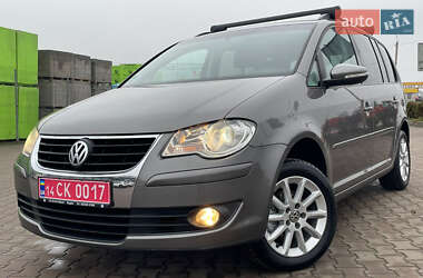 Минивэн Volkswagen Touran 2009 в Виннице