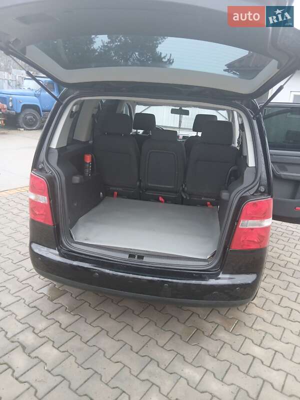 Минивэн Volkswagen Touran 2004 в Луцке фото 10 Минивэн Volkswagen Touran 2004 в Луцке