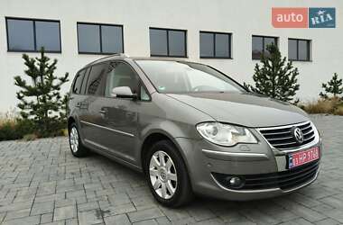 Мінівен Volkswagen Touran 2007 в Луцьку
