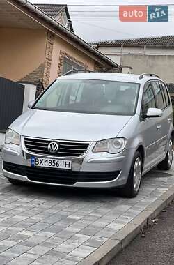 Мінівен Volkswagen Touran 2009 в Хмельницькому