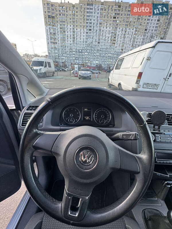 Минивэн Volkswagen Touran 2012 в Киеве
