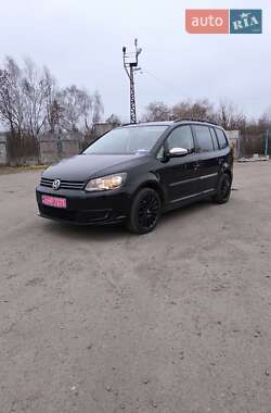 Минивэн Volkswagen Touran 2011 в Нововолынске