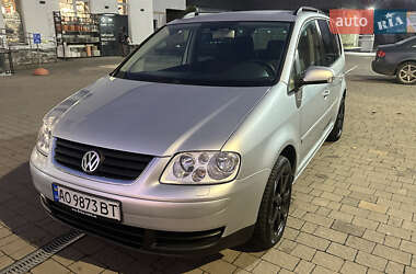 Мінівен Volkswagen Touran 2004 в Сваляві