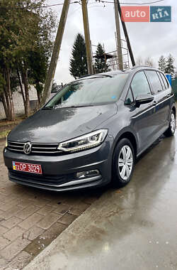 Микровэн Volkswagen Touran 2017 в Луцке