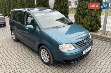 Минивэн Volkswagen Touran 2005 в Городке