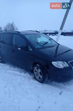 Минивэн Volkswagen Touran 2008 в Казатине