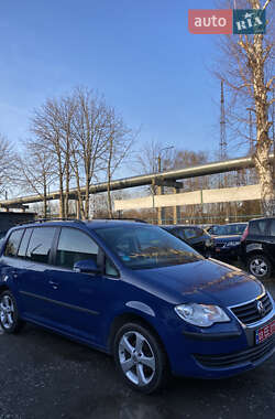 Минивэн Volkswagen Touran 2006 в Луцке
