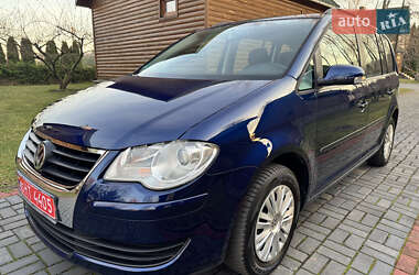 Минивэн Volkswagen Touran 2009 в Луцке