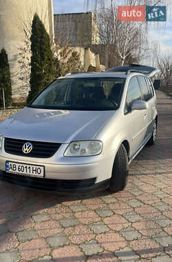 Минивэн Volkswagen Touran 2005 в Могилев-Подольске