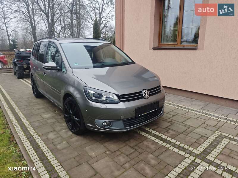 Volkswagen Touran 2011