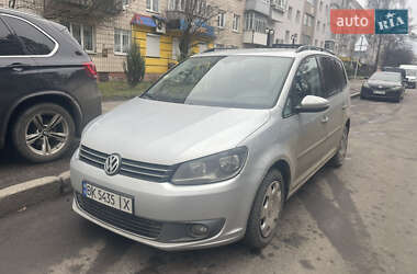 Минивэн Volkswagen Touran 2011 в Ровно