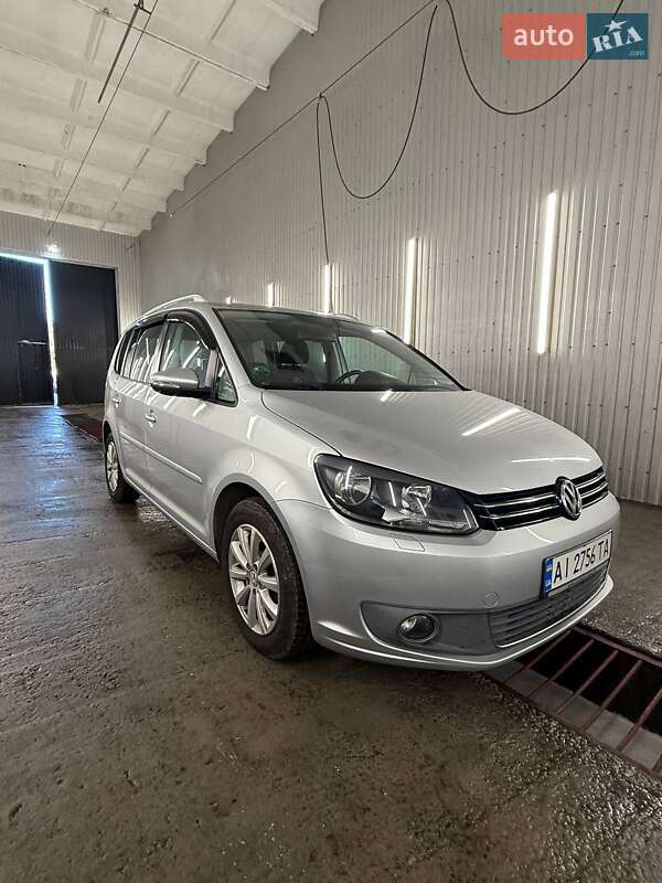 Volkswagen Touran 2011