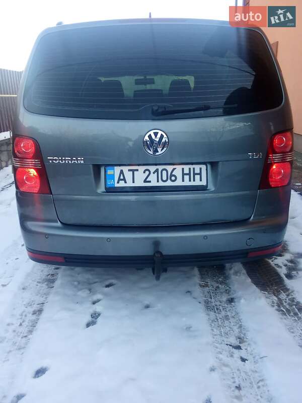 Минивэн Volkswagen Touran 2007 в Надворной фото 13 Минивэн Volkswagen Touran 2007 в Надворной
