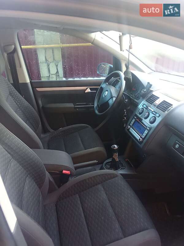 Минивэн Volkswagen Touran 2007 в Надворной фото 26 Минивэн Volkswagen Touran 2007 в Надворной