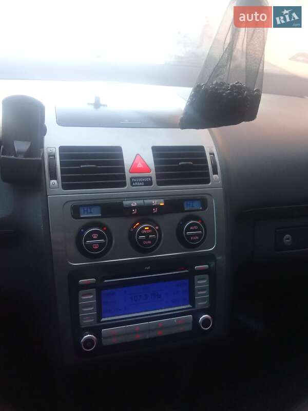 Минивэн Volkswagen Touran 2007 в Надворной фото 42 Минивэн Volkswagen Touran 2007 в Надворной