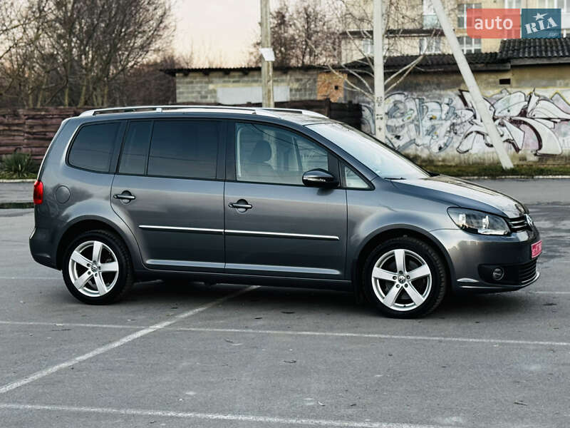 Мінівен Volkswagen Touran 2012 в Здолбуніві