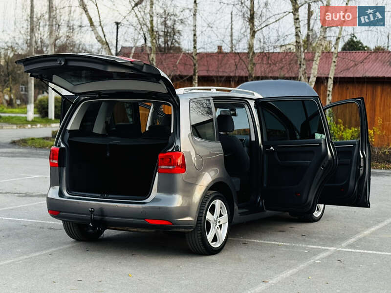 Мінівен Volkswagen Touran 2012 в Здолбуніві