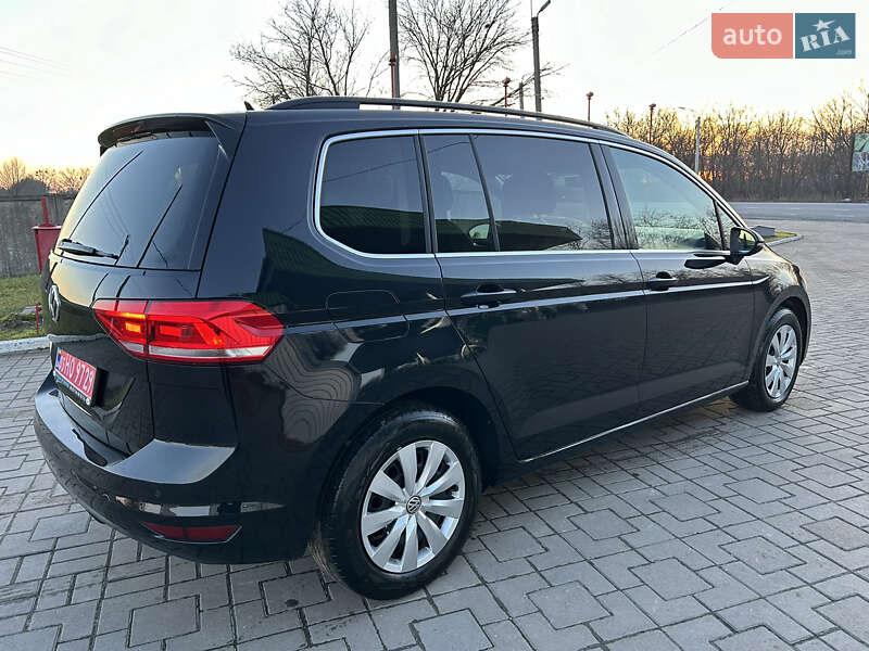 Микровэн Volkswagen Touran 2018 в Дунаевцах