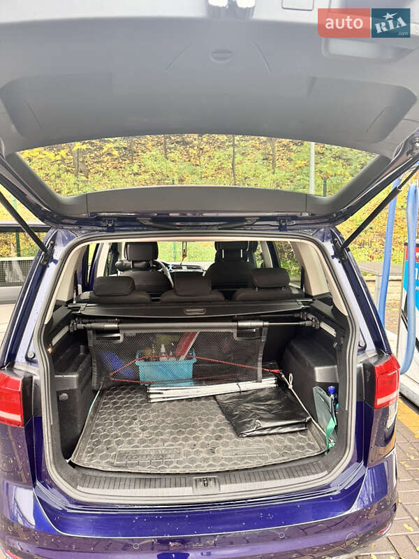 Мінівен Volkswagen Touran 2015 в Києві фото 14 Мінівен Volkswagen Touran 2015 в Києві