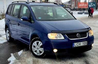 Минивэн Volkswagen Touran 2006 в Новомосковске